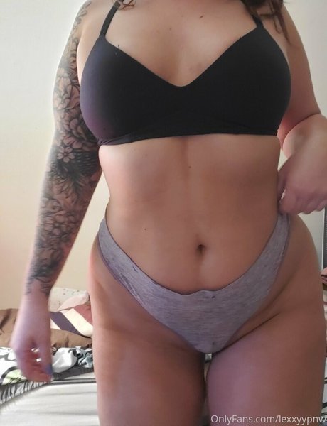 lexxyypnw perfect actress photos