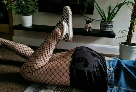Phoebe mae model xxx pics