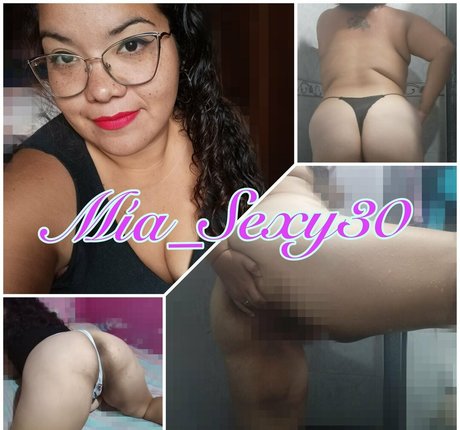 mia sexy30 model pornographic picture