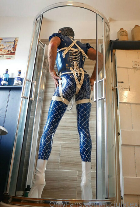 luciulatex sexy pornstar pics