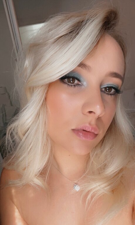 Chlo pretty pornstar pic