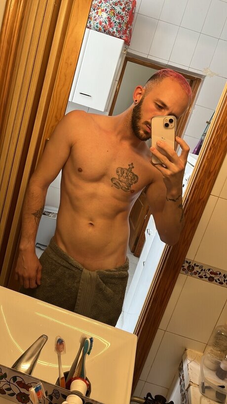 Yuseph model naked photos
