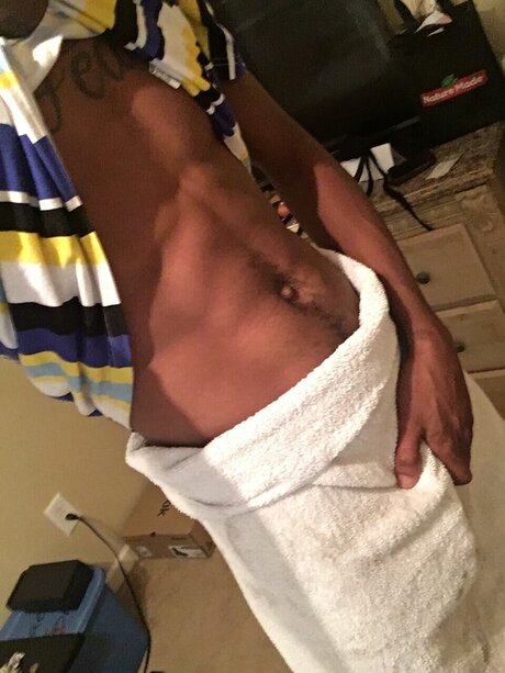 MikeyPipez hot star photo