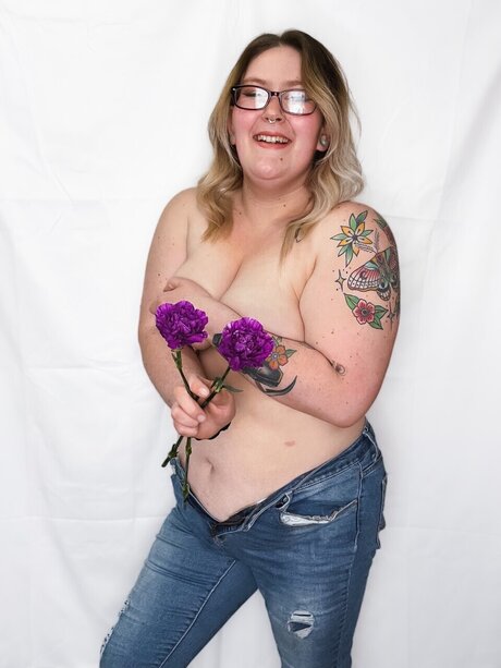 Sinfull Play exclusive model picture