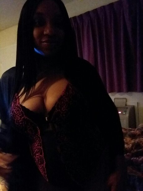 secretary onlyfans hot sexy pic