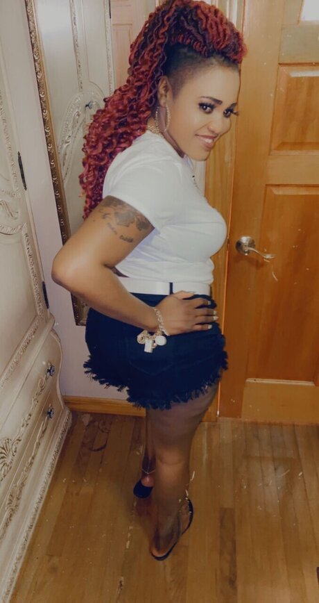 Juicy36 model exclusive pics
