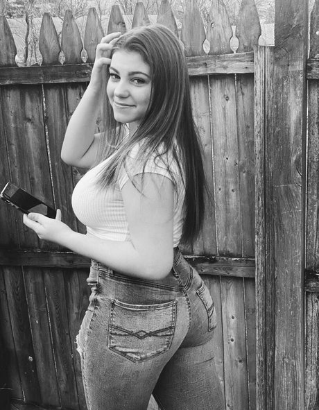 Talea model pretty pictures
