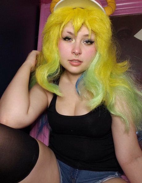 bunnyymilkk top model photo