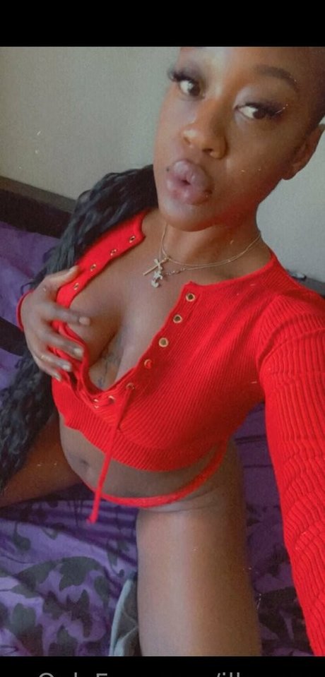 illnanaa pornstar pretty pictures