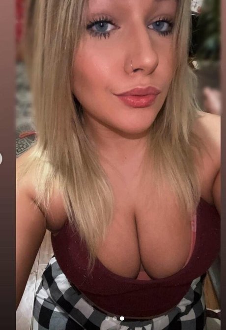 Mackenzie Spohn hot actress gallery