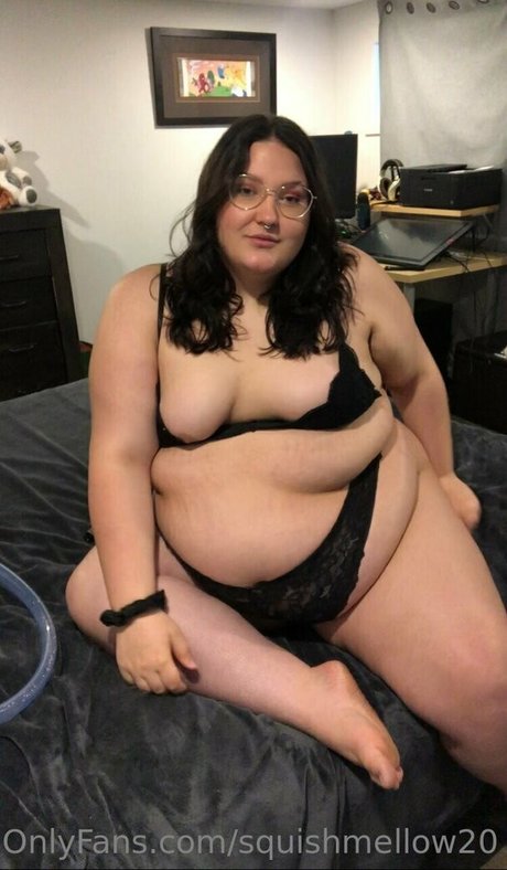squishmellow20 pornstar nude gallery
