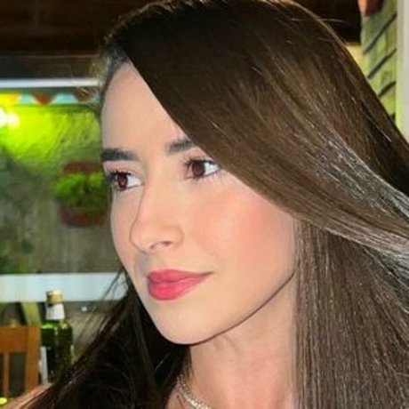 Louise Veronica star sexy pics