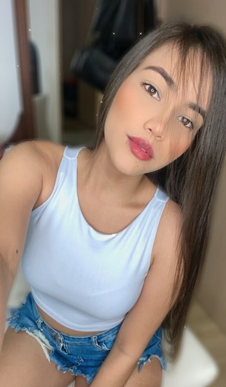 Huge Tits Nataly model top image