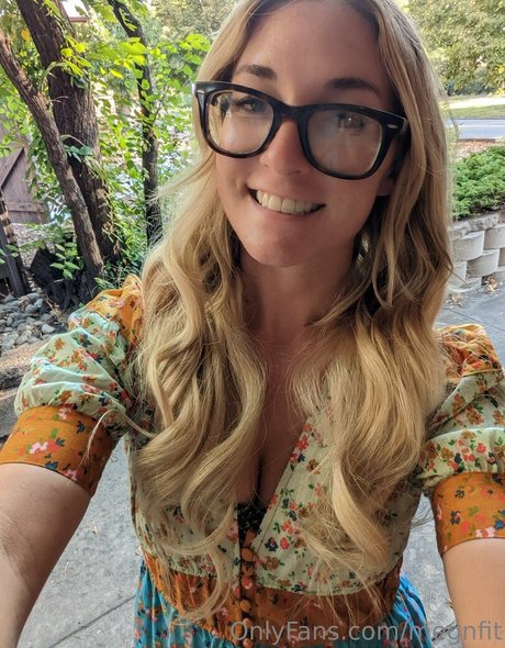 megnfit pornstar nude photo