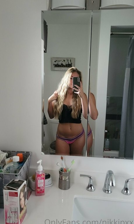 Nikkipxx high quality pornstar pic