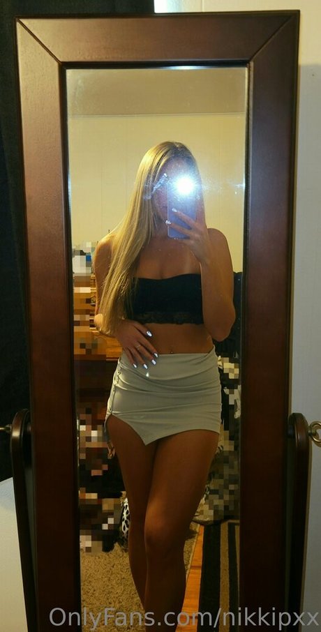 Nikkipxx porn model pictures