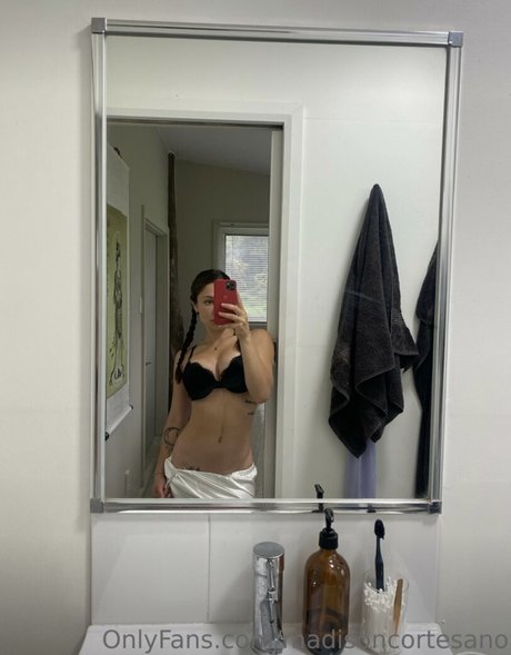 Madison Cortesano beautiful star img
