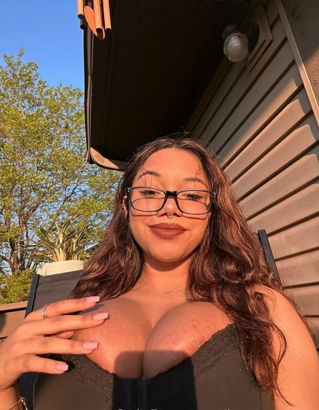 jeannnnnnn top profile image