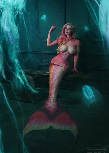jannetincosplay top model picture
