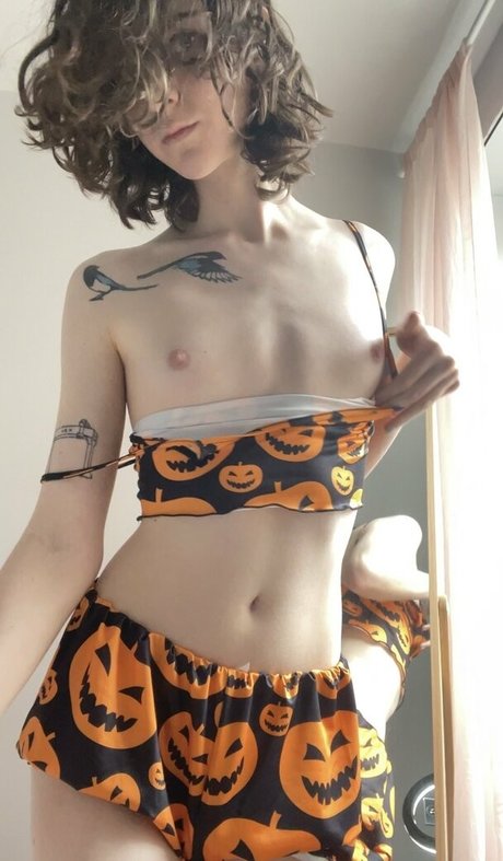 Miss Crows Nest model xxx photos