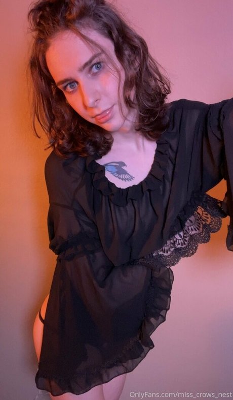 Miss Crows Nest perfect model photos