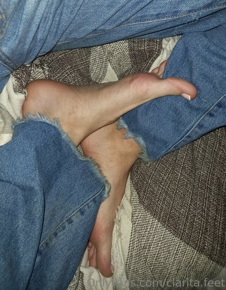 clarita feet pretty star image