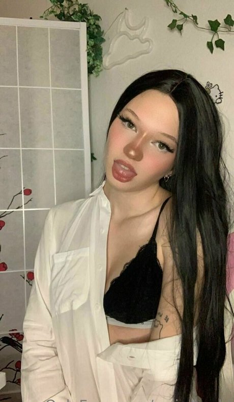 weirdoroki perfect model image