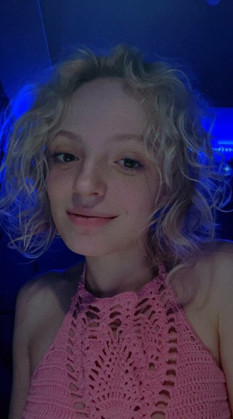 Romanowwa exclusive pornstar photo
