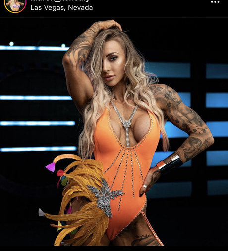 Lauren Kenealy star perfect images