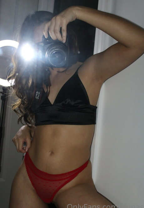 rlunas pornstar exclusive pictures