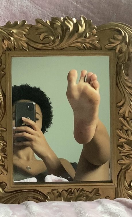 holymacre star nudes photos
