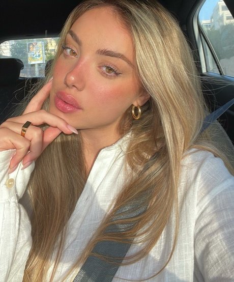 knees onlyfans perfect picture