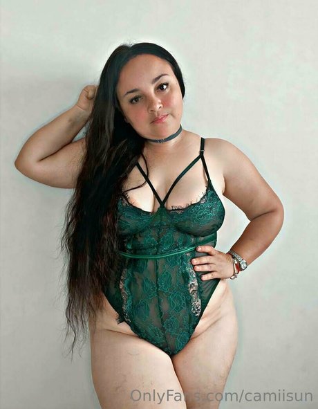 camiisun sexy model photos