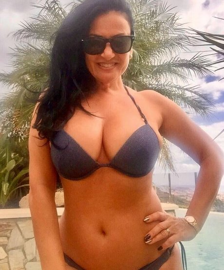Angela Cavagna top profile image