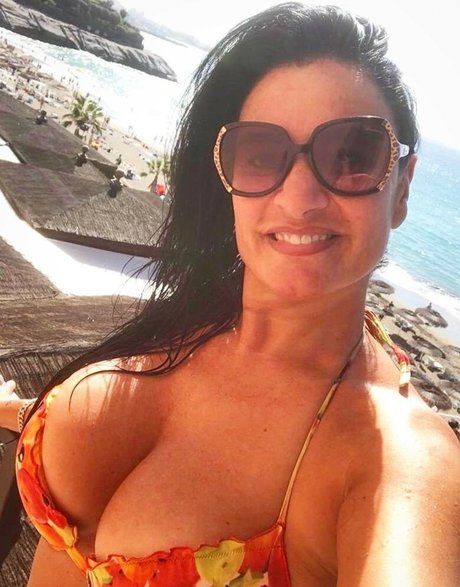 Angela Cavagna profile image