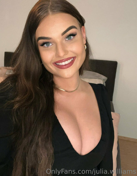 julia williams star sexy photos
