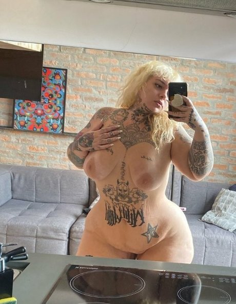Lulu Avalloni xxx model picture