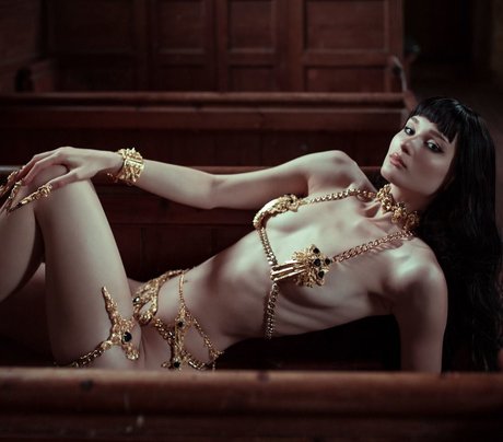 Saich0tic nudes model photos