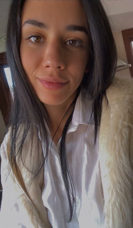 Vera Kaludi model xxx image