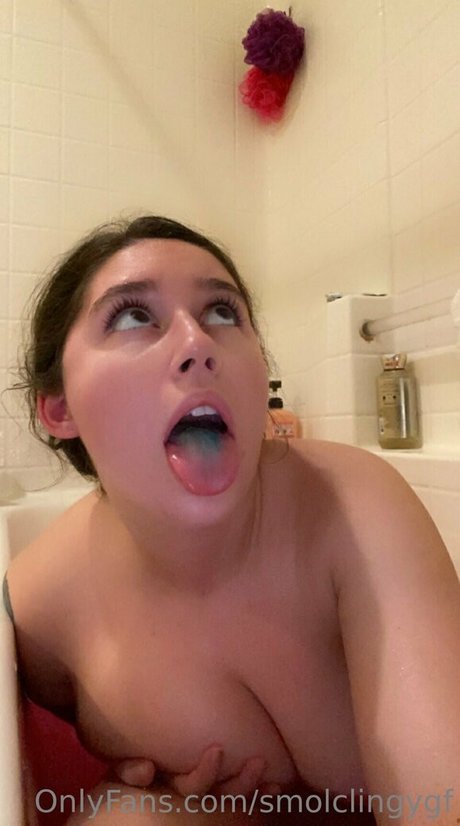 smolclingygf star top photo