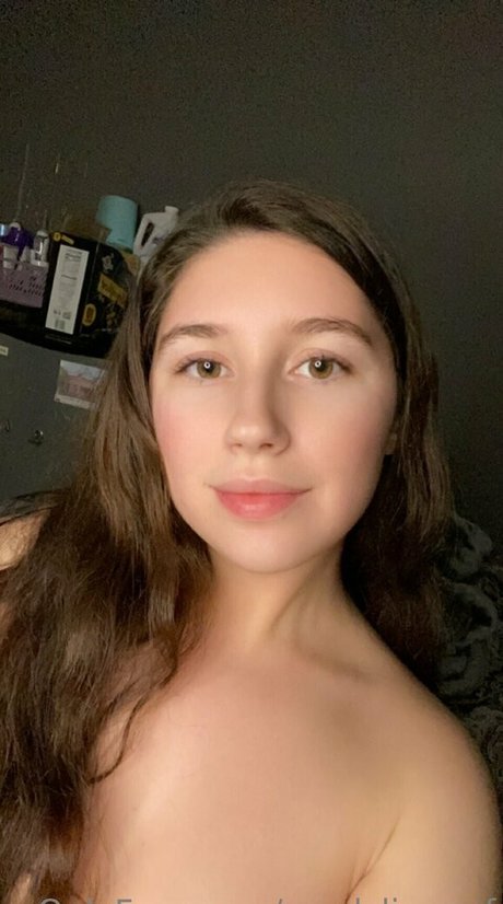 smolclingygf actress pictures