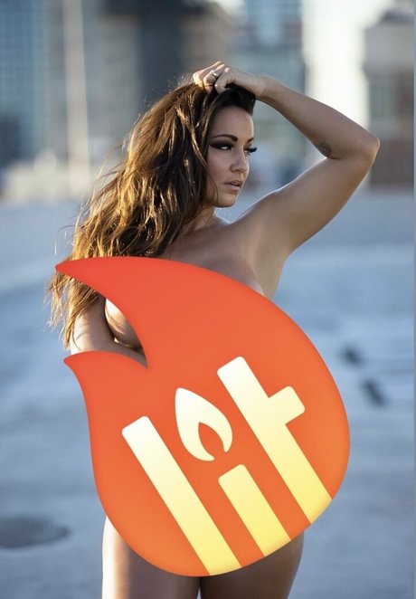 courtneyltilliavip model hd pic
