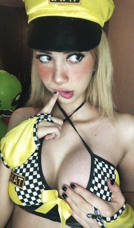 Deborha4 free model gallery