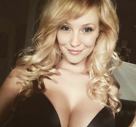Jessica Blondet xxx star pics