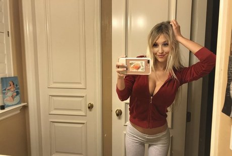 Jessica Blondet model galleries