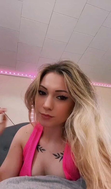 Little Momma hot model archive