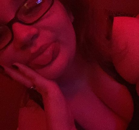 asian lesbians onlyfans pornos image
