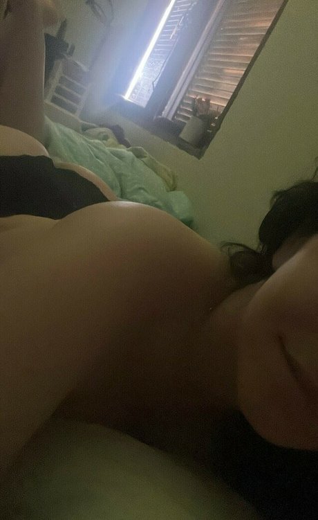 nahnahXD pornstar erotic pictures