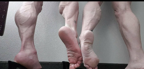 laceys muscular calves beautiful pornstar photo