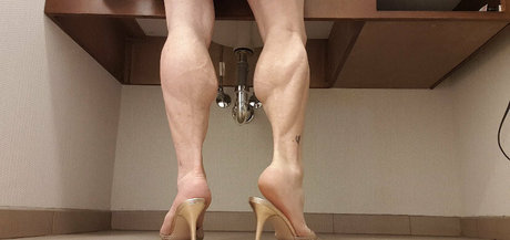 laceys muscular calves pornstar exclusive images